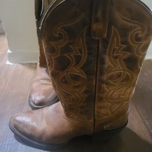 Laredo Western Leather Cowboy Boots Size 9 Great for wide calves!